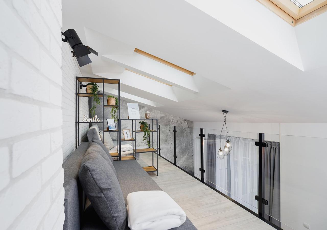 Wow! Aparthotel By Krakowmyplace מראה חיצוני תמונה