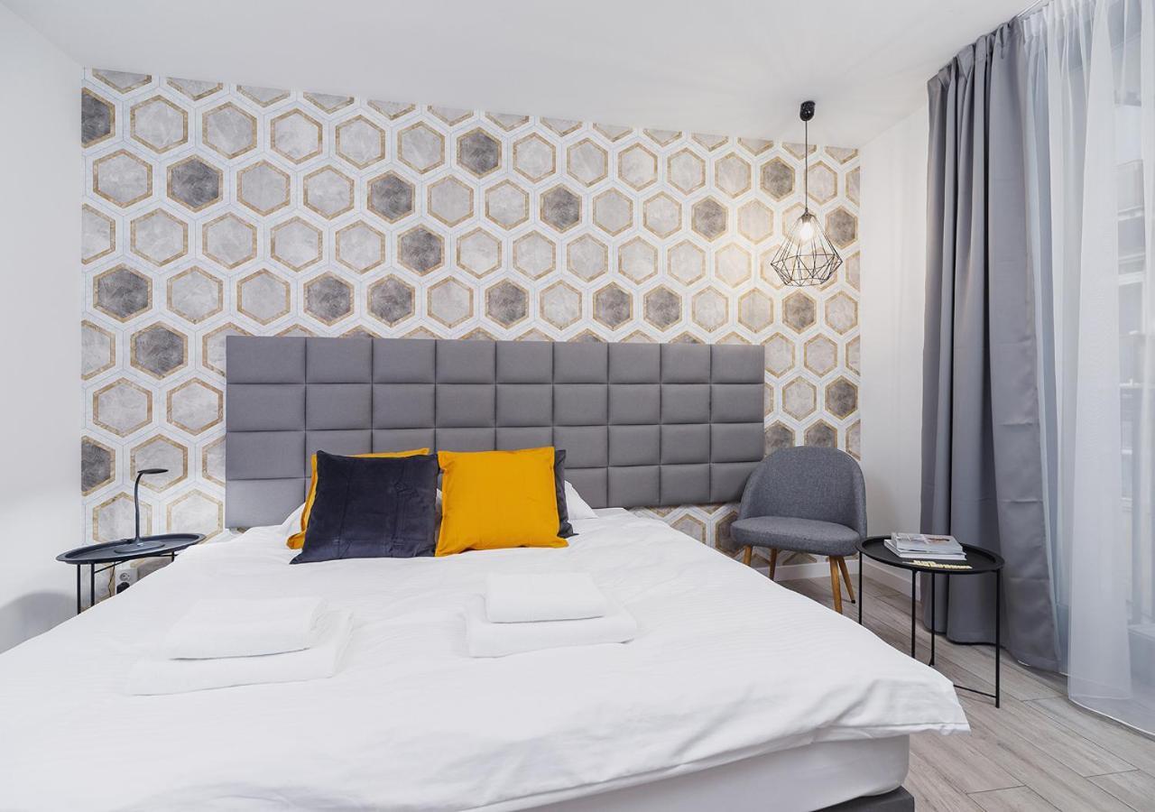 Wow! Aparthotel By Krakowmyplace מראה חיצוני תמונה