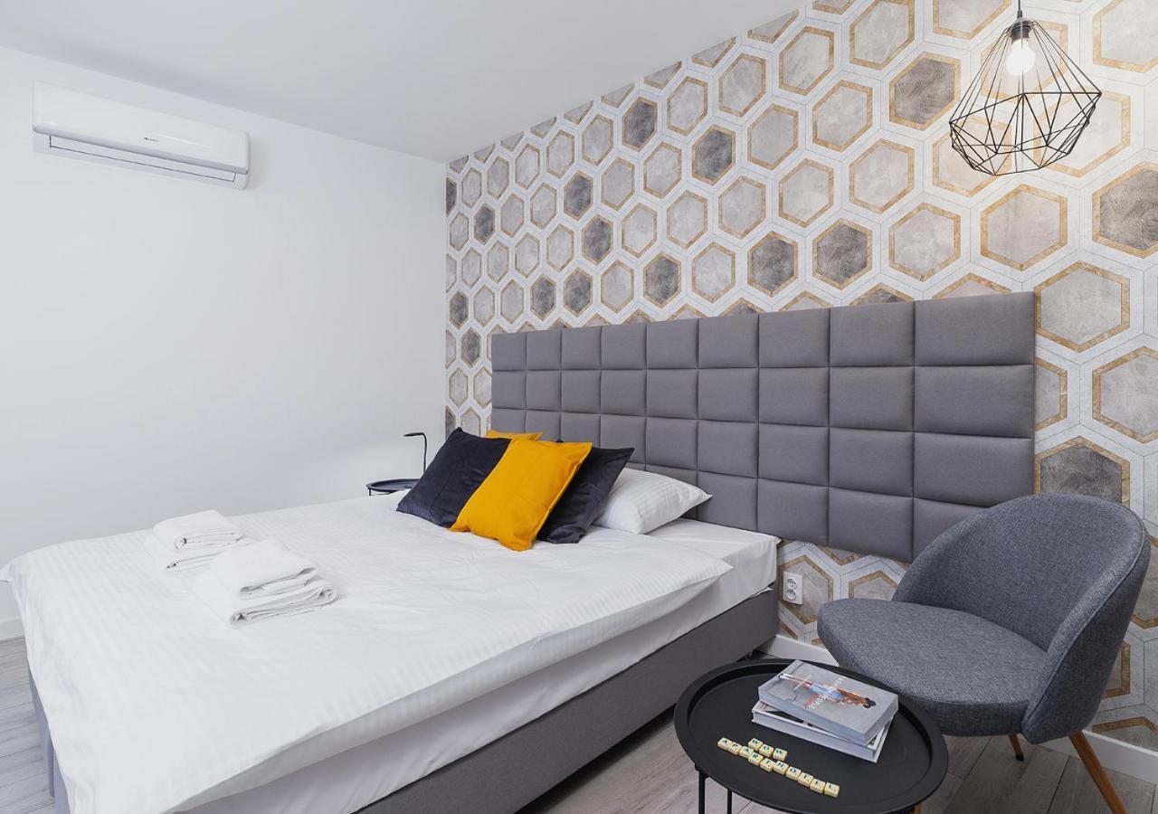 Wow! Aparthotel By Krakowmyplace מראה חיצוני תמונה